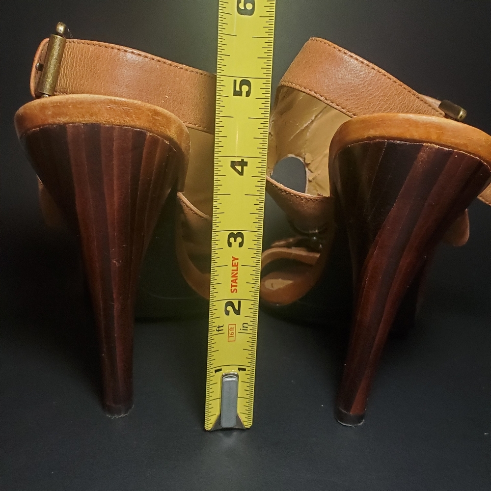 NINE WEST Snooks Tan T-Strap Leather Upper Heels Size 8.5 & 4" Heel. - Picture 6 of 13